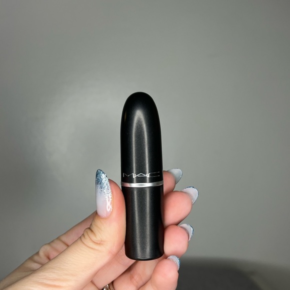 MAC Cosmetics Cremesheen Lipstick 232 Dozen Carnations NIB NWT sold - Picture 3 of 6